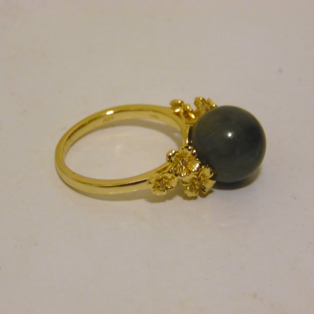 Jade of Yesteryear Dark Green Jade Gemstone Ball Floral Ring Size 8